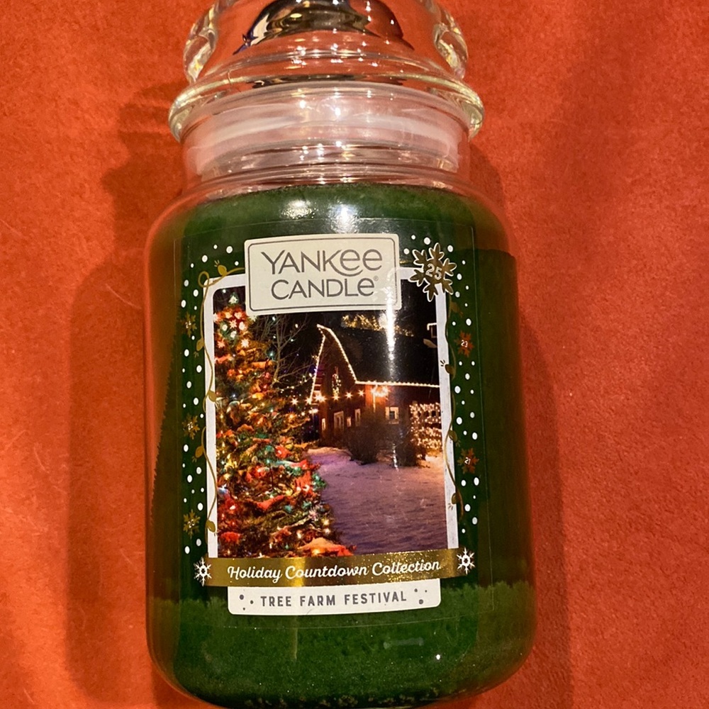 🆕 NWT Yankee Candle 22 oz tree 🌲 farm.